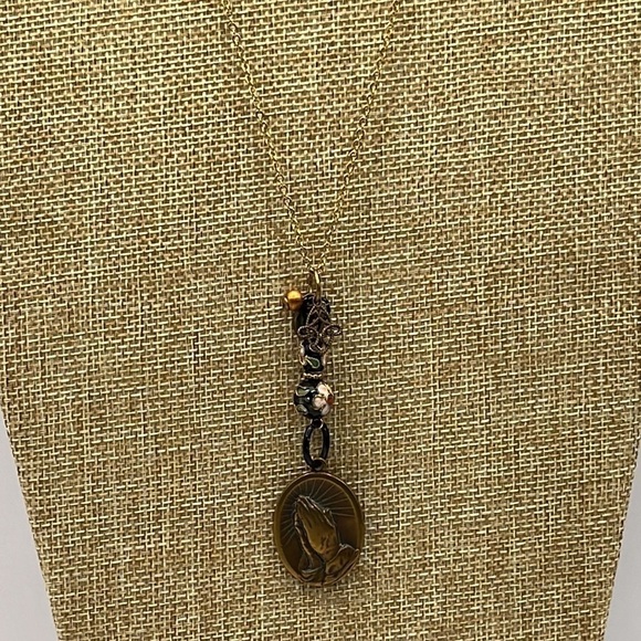 Praying Hands Medallion on Necklace - Picture 8 of 11